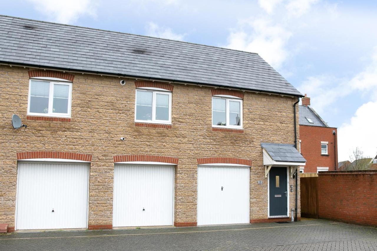 Coach House & Hot Tub Nr Bicester Village Exterior photo